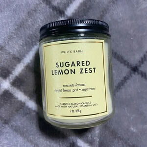 Bath & Body works white barn- sugared lemon zest 1 wick candle